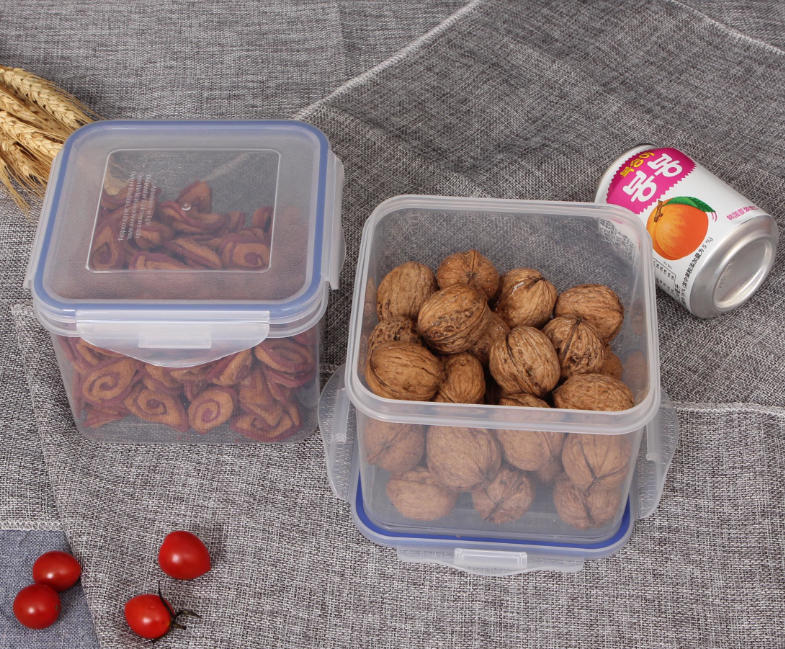 The Green Revolution in Plastic Packaging: Material Versatility and Sustainability with Rayshape Machinery