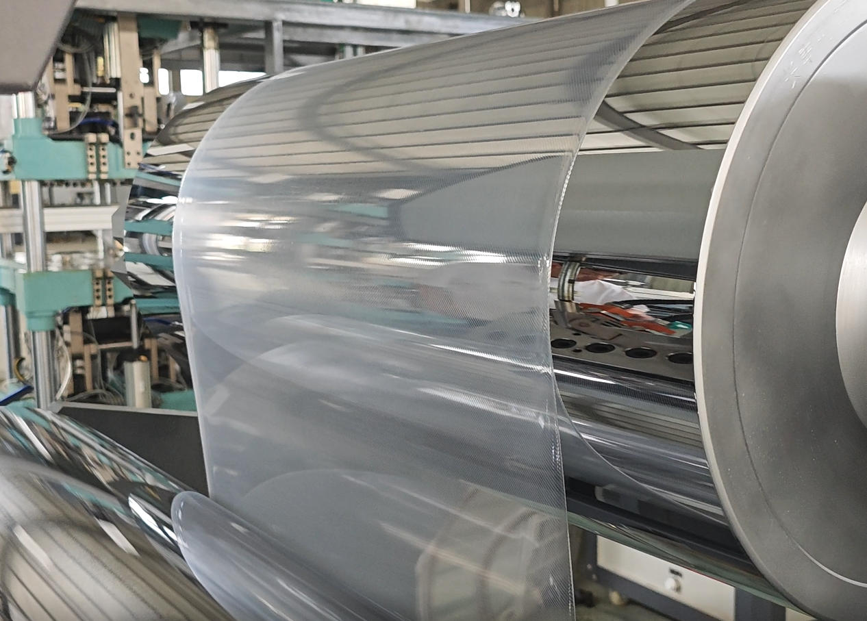 Plastic sheet machine