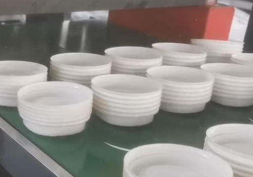Plastic cup lid machine