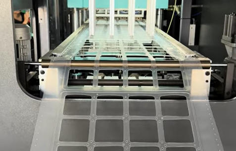 Industrial Plastic Food Container Machine Automatic PP PET Vacuum Forming Machine for Egg Tray and Fruit Box Manufacturing